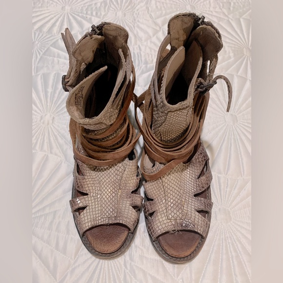 FREEBIRD BY STEVEN NEST Gladiator style bootie sandal - Picture 1 of 7